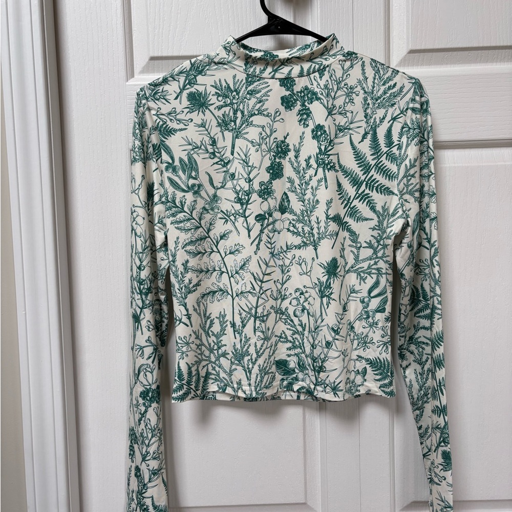 Cider Botanical Print Long Sleeve Top - Green and White